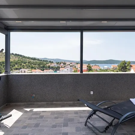 Nikita Penthouse Lägenhet *