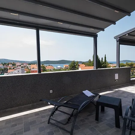 Nikita Penthouse Lägenhet