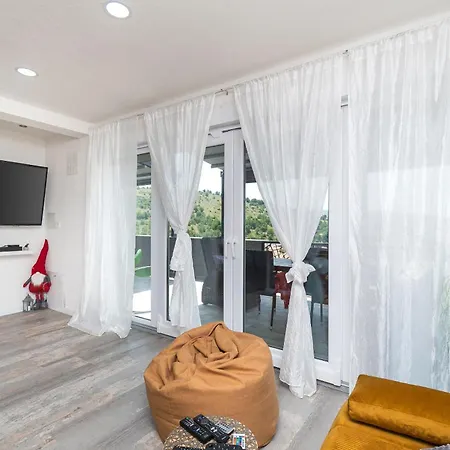 Lägenhet Nikita Penthouse Zaboric